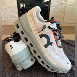 On Cloud Monster sz 10